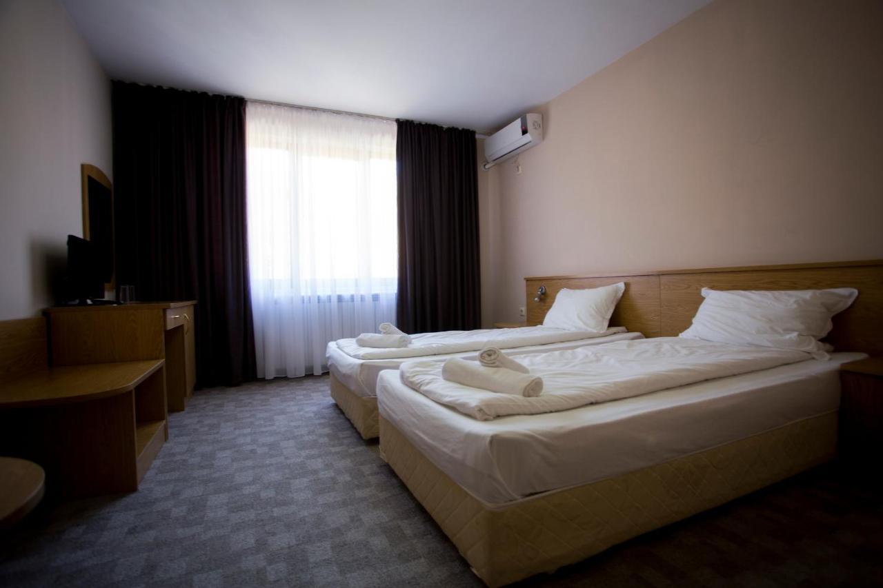 Family Prim Hotel Sandanski Buitenkant foto