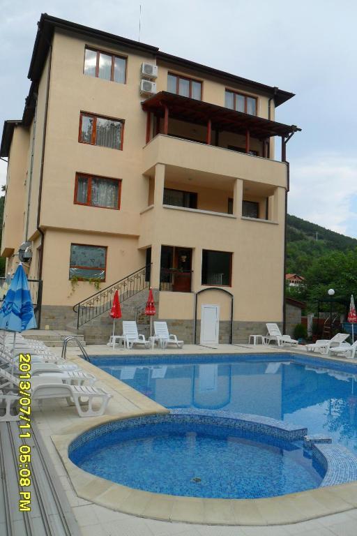 Family Prim Hotel Sandanski Buitenkant foto